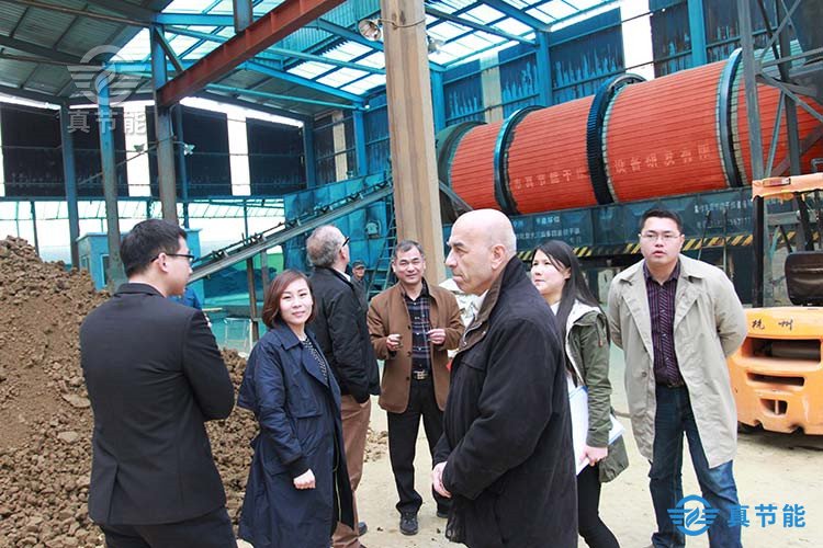 真節能污泥干化設備國外客戶來廠實地考察項目